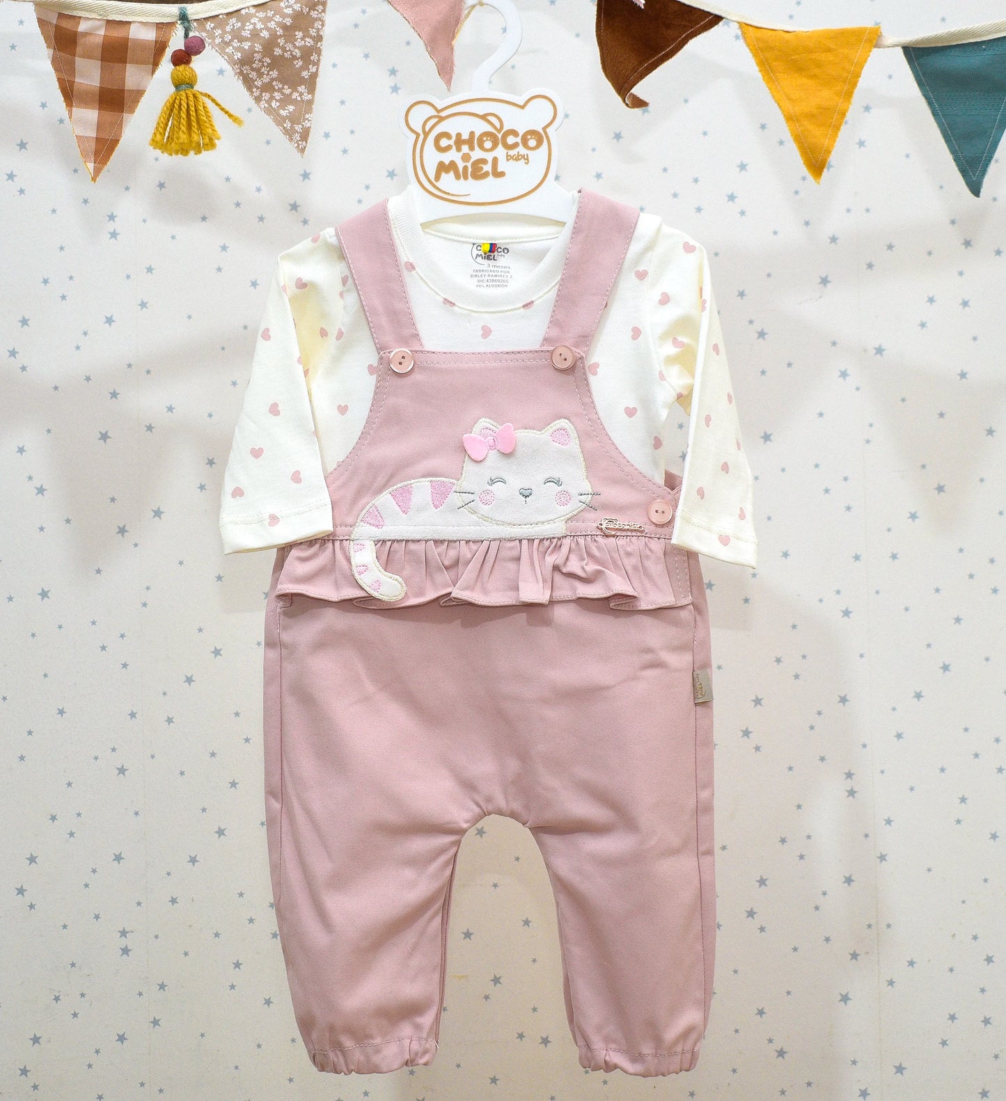 Braga gatita nova niña