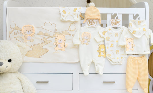 Primer día león y tigre niño